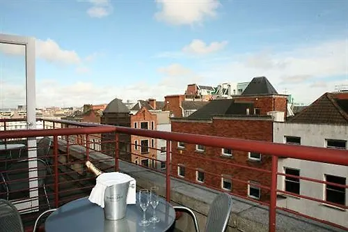 Paramount Hotel Dublin 3*,  Irland