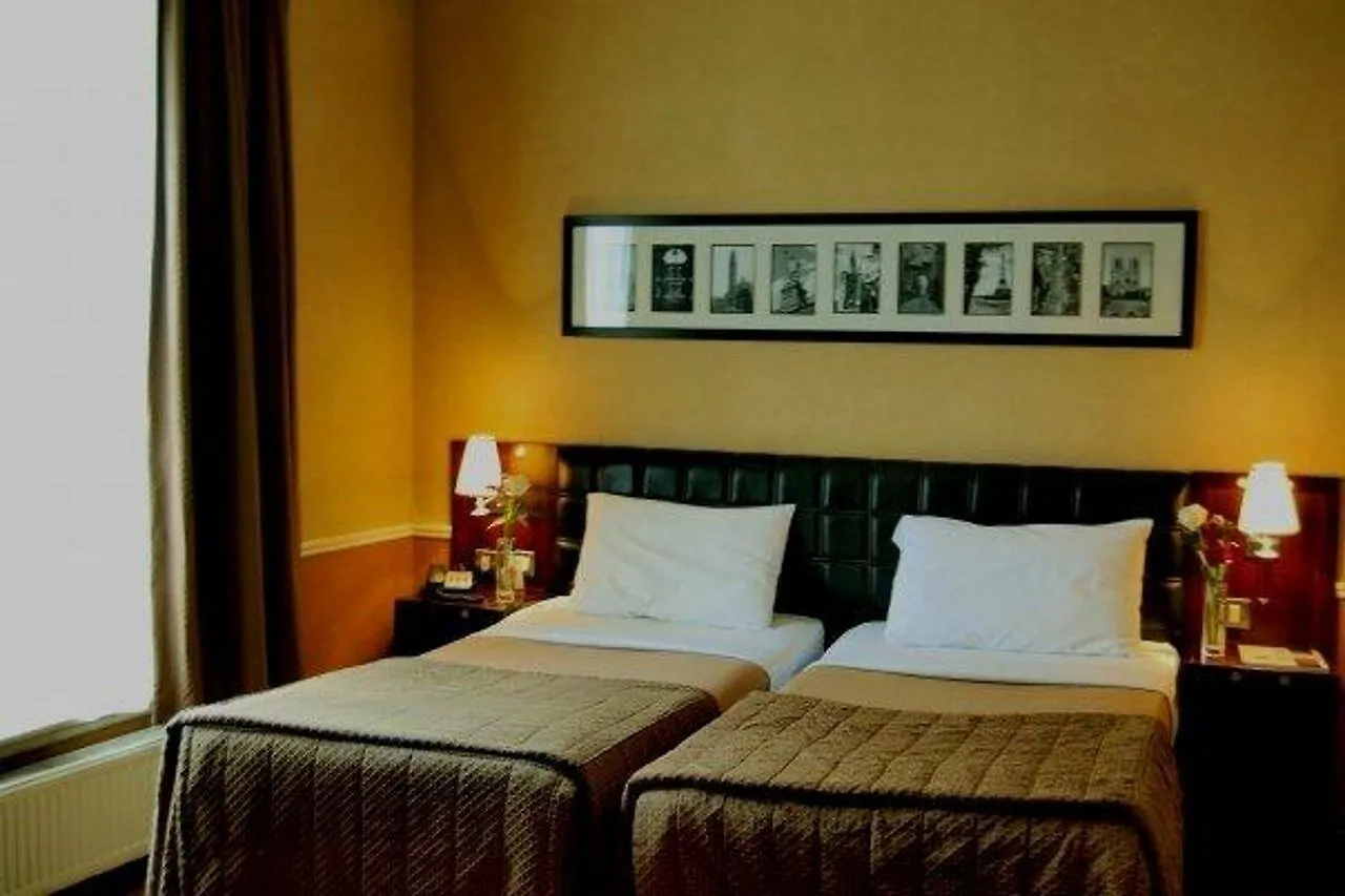 Paramount Hotel Dublin 3*,